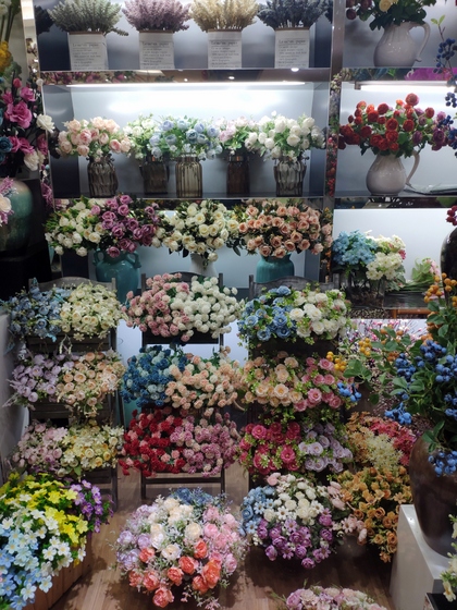 9129 HONGJINGSHU Artificial Flowers Showroom 007