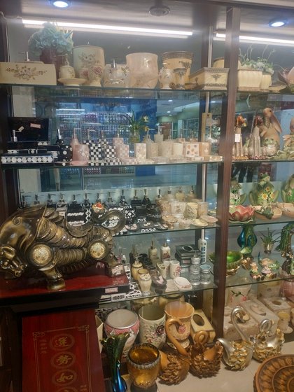 9136 SHZM Home Decor Giftware Factory Wholesale Supplier in Yiwu China. Showroom 006