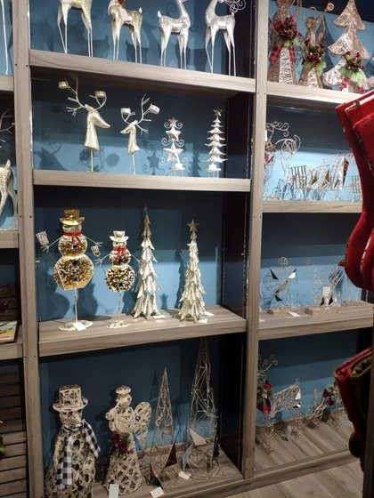 9172 BoYang Christmas Crafts Showroom 010