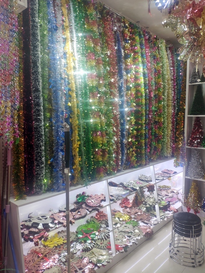 9180 YINGYUE Christmas Garlands Factory Wholesale Supplier in Yiwu China. Showroom 008